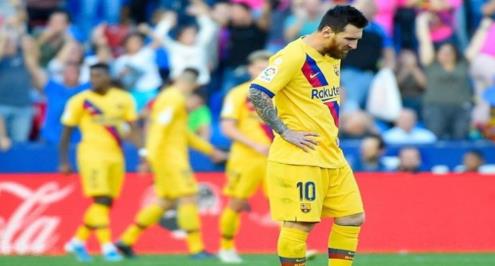 مانولاس: نابولي قادر على إيقاف ميسي